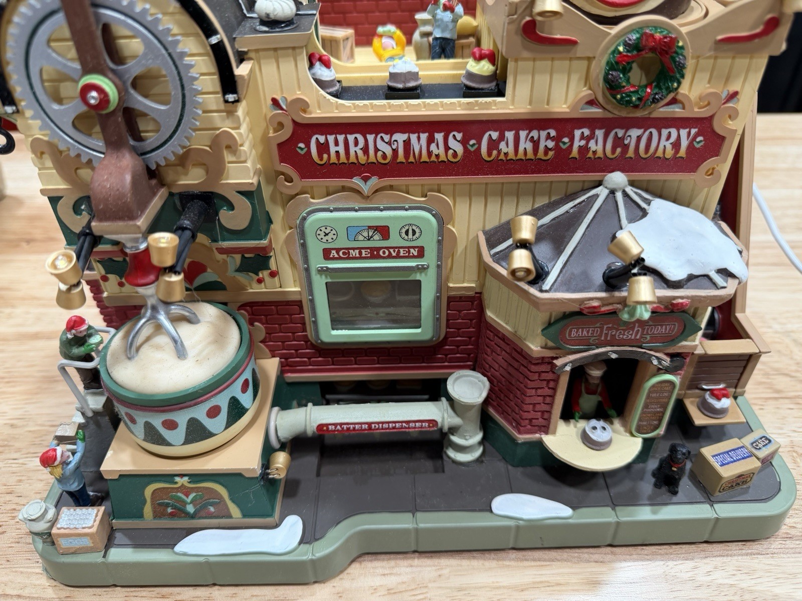 Lemax 2024 Christmas Cake Factory Village Sight Sound #45268 Animated. READ PLS