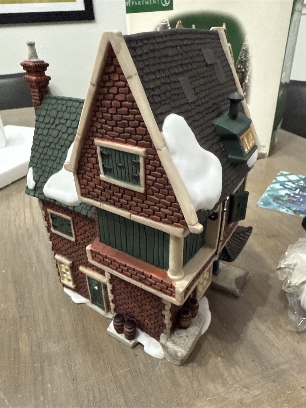 VINTAGE Dept 56 Dickens’ Village #58447 “The China trader” 1999 IN BOX SEE ALL