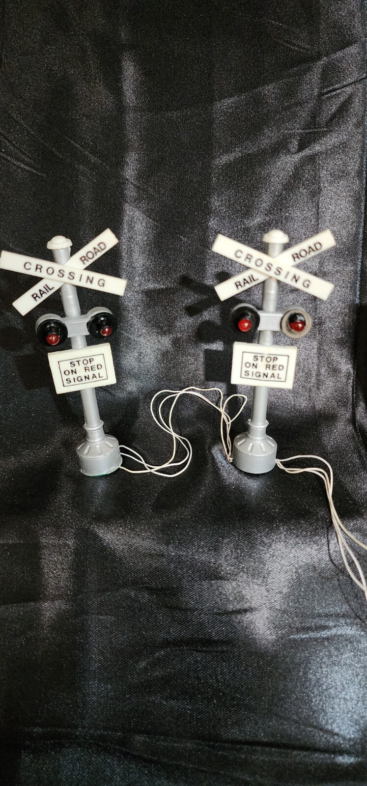 Department Dept 56 Village Railroad Crossing.  Lights Up With Batteries