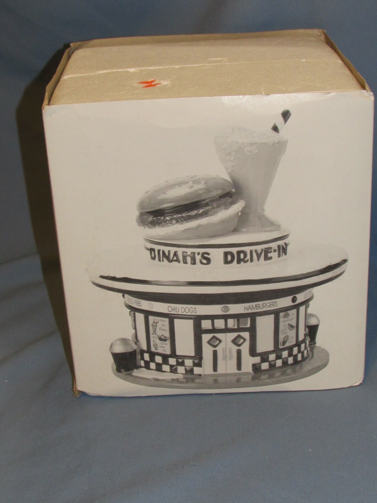 Department 56 Snow Village 5447-0 Dinah’s Drive In MIB