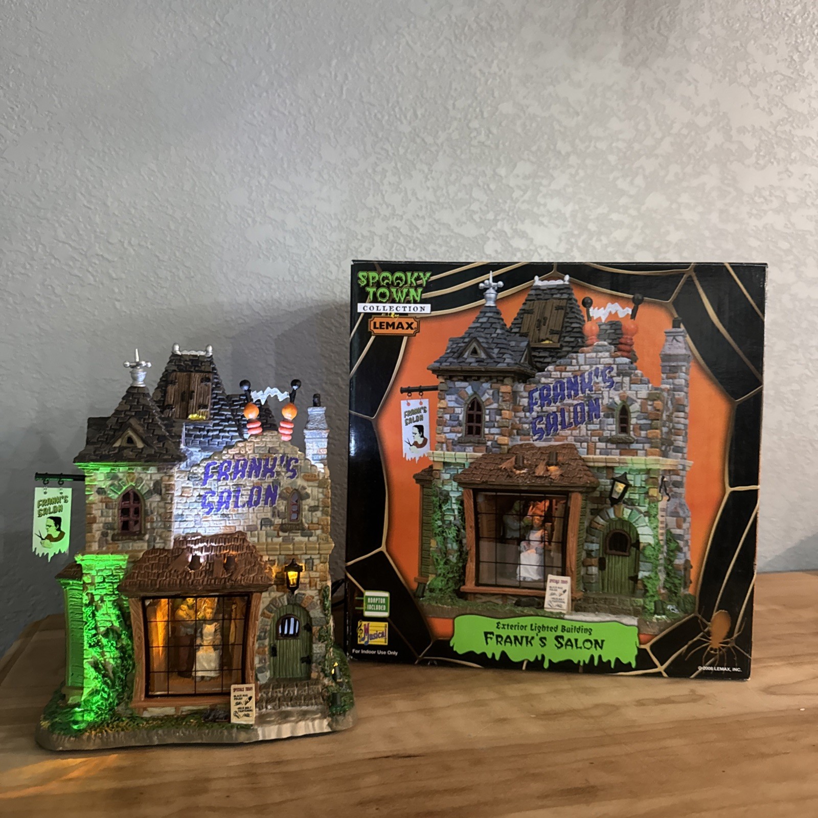 Lemax Spooky Town Franks Salon Frankenstein Hair Cut LED Sound Halloween Village