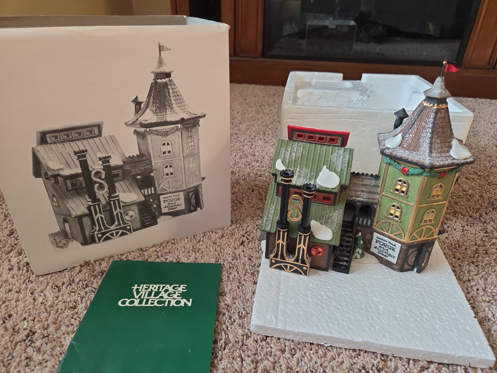 Dept 56 North Pole Series “Elfin Forge & Assembly Shop” #56384 With BOX Retired