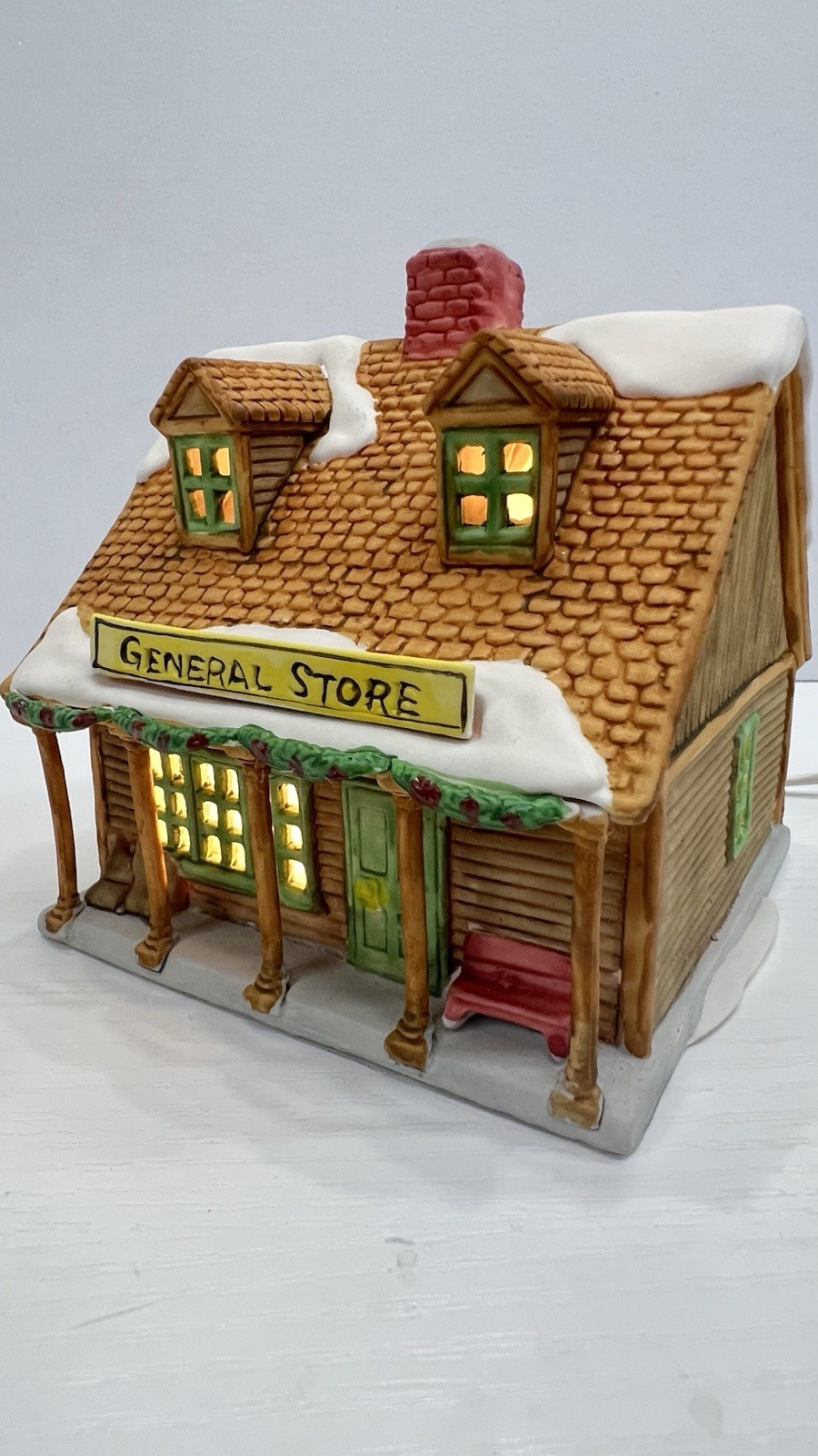 Dept 56 “ General Store” New England Village Series 65307 Retired 1986 Excellent