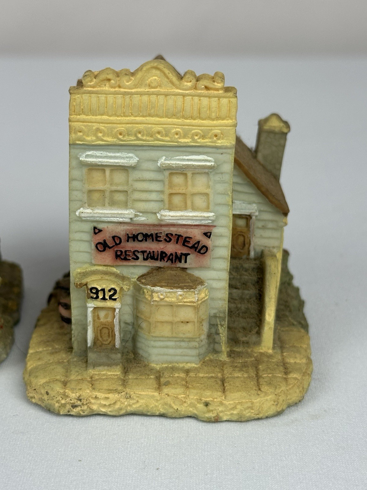 Lot of 3 International Resourcing Services Inc. Mini Buildings Vintage 3”