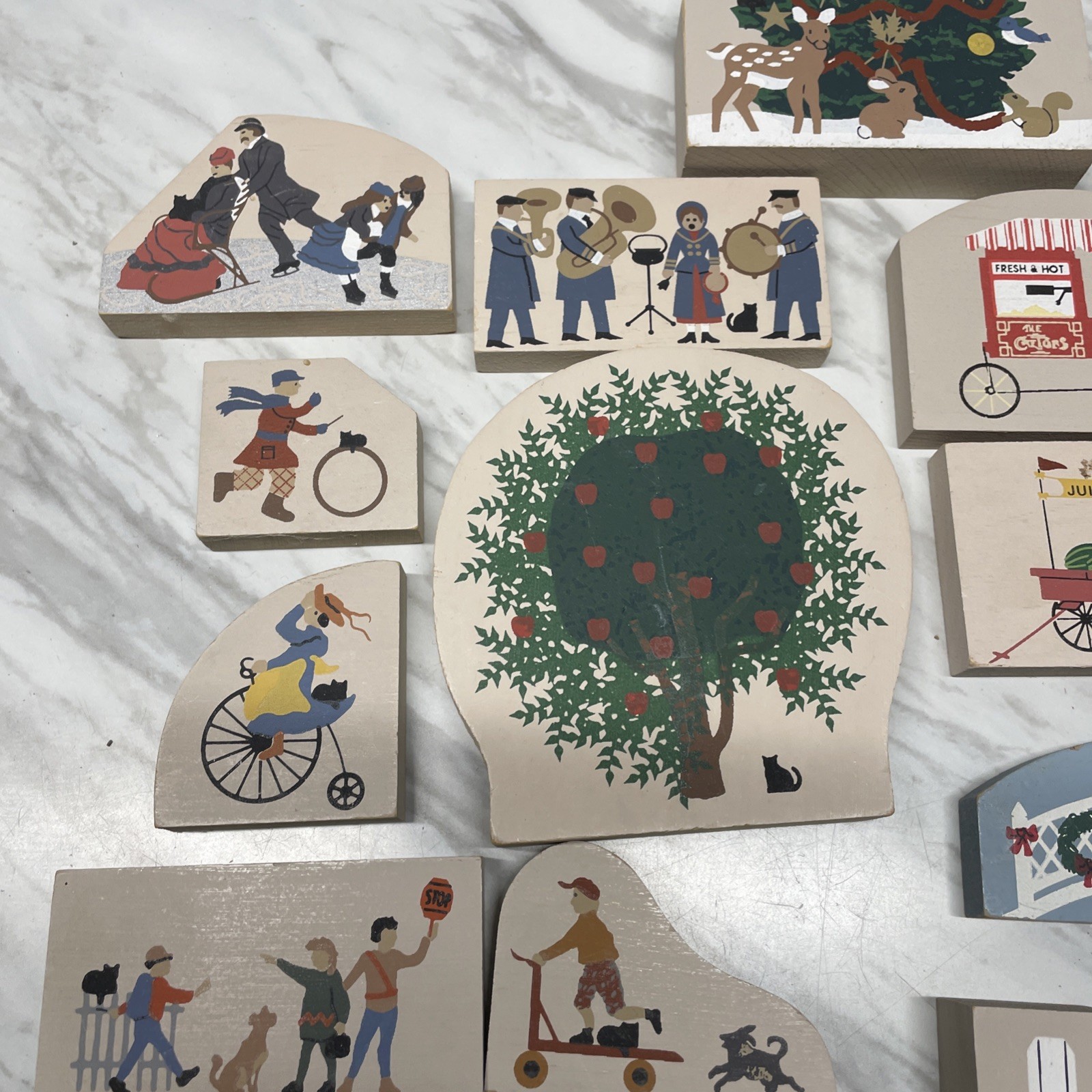The Cats Meow Village 20 piece variety of Accessories