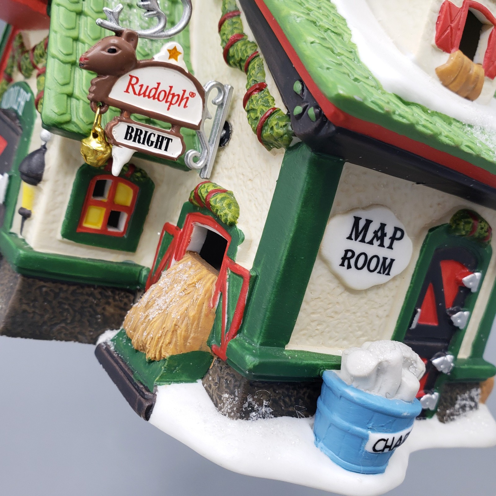 SIGNED Tom Bates Dept 56 Reindeer Stables Rudolph 2012 North Pole Series 4025278