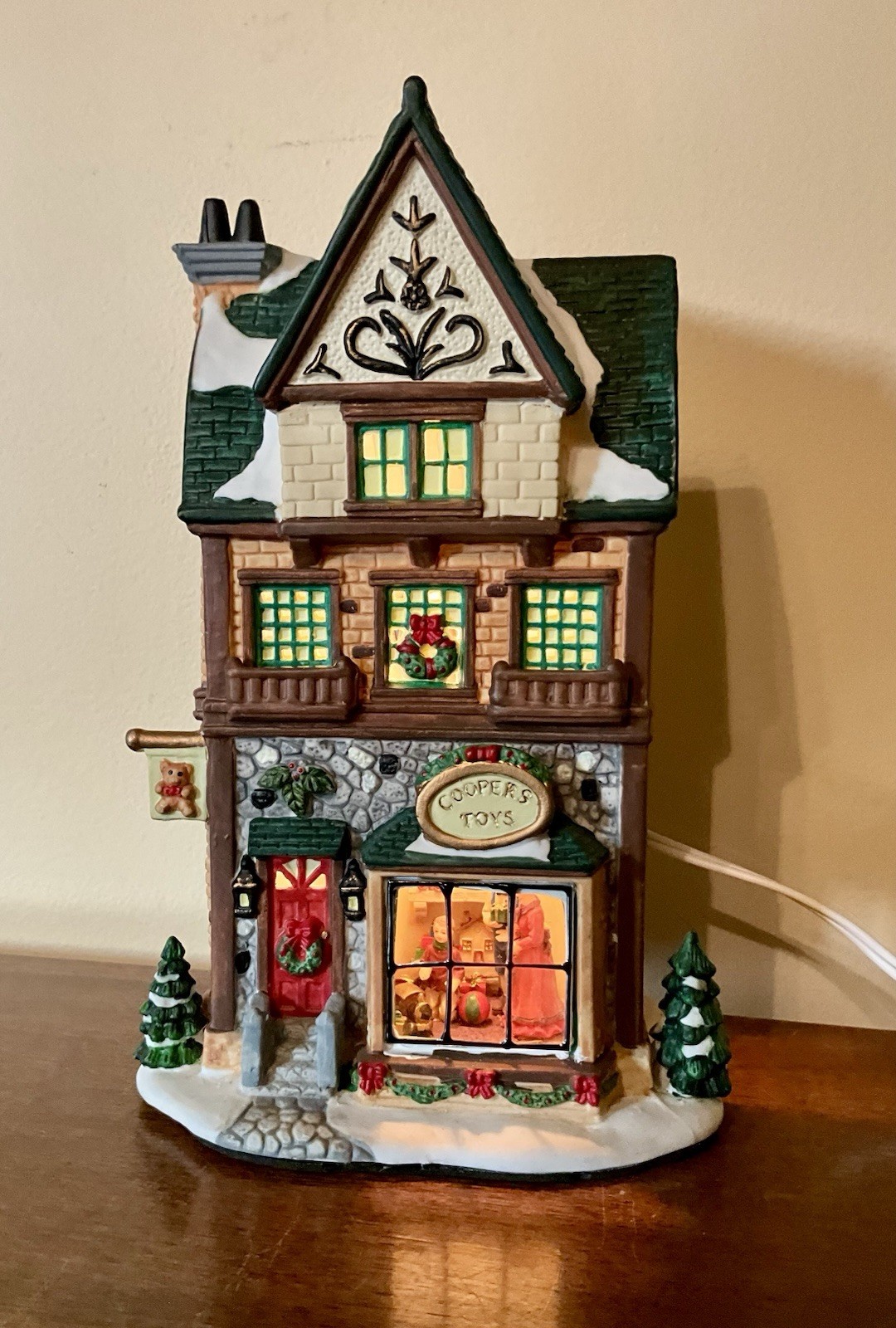 Santa’s Workshop Victorian Christmas Village Cooper’s Toy Shop 2005 EXCLNT