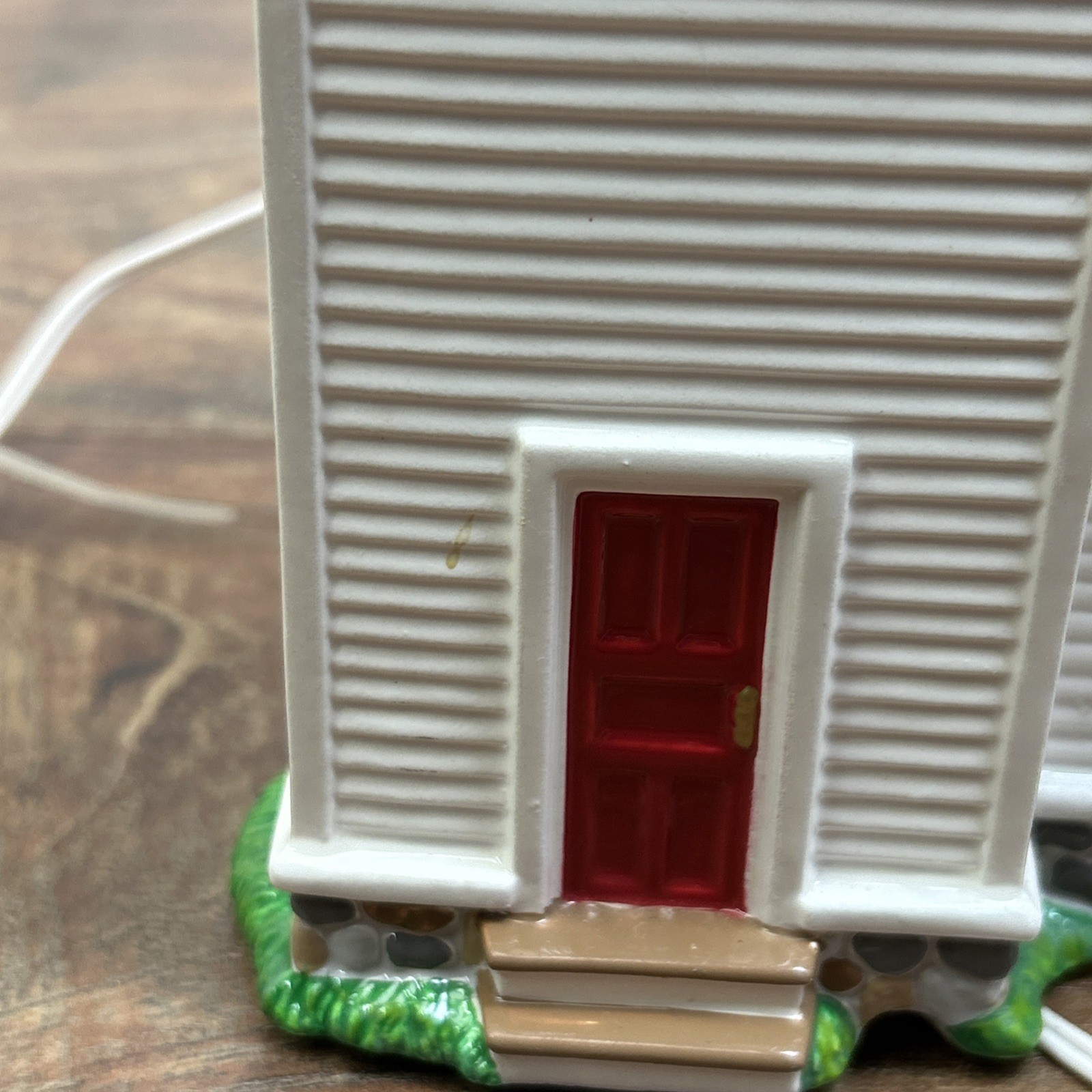 Retired Dept 56 Valentine Village Sweetheart Candy Shop w/Flashing Heart Lights*