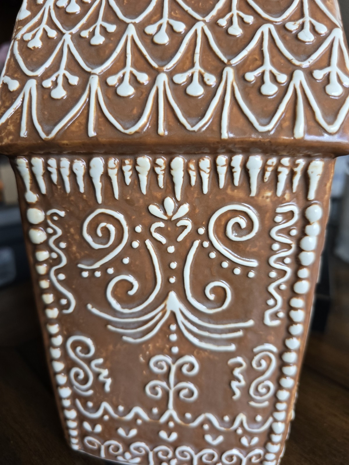 Pottery Barn NIB Gingerbread Village House Tall, Ceramic , NIB, Free Ship!