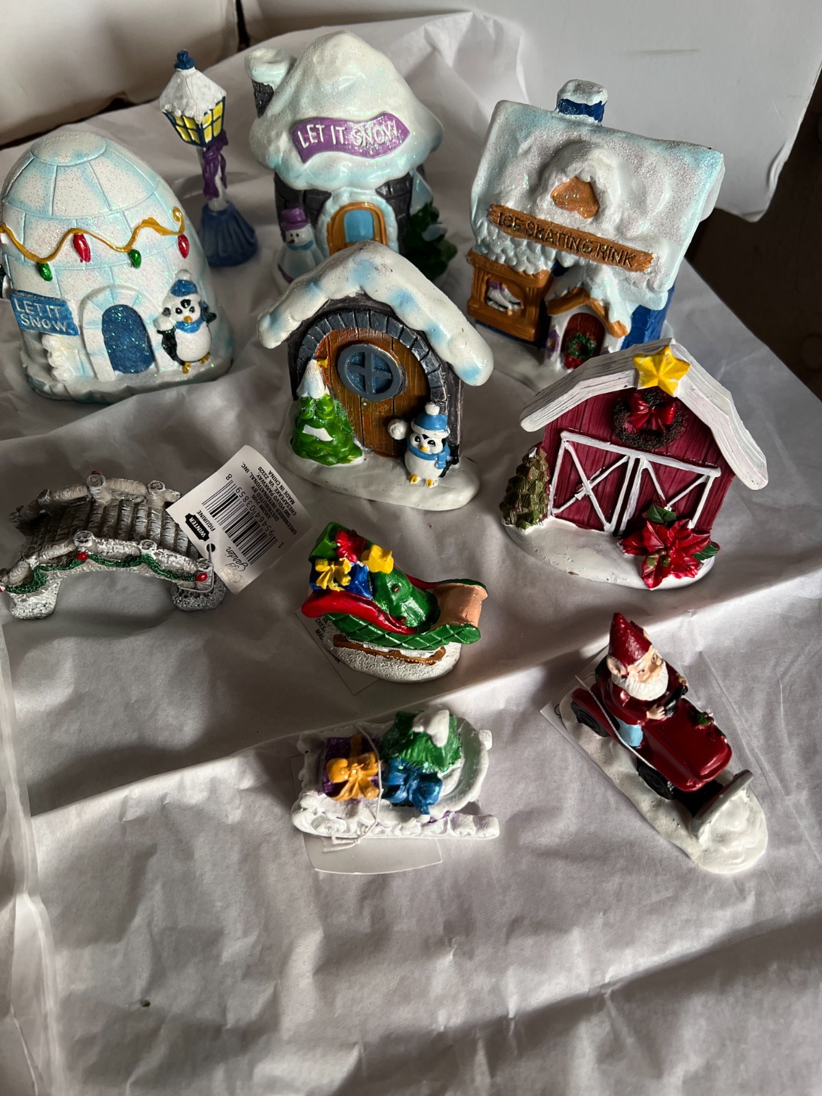 🎄25-piece MIXED Christmas Village Accessories Lot Snowmen Signs Xmas Gnomes