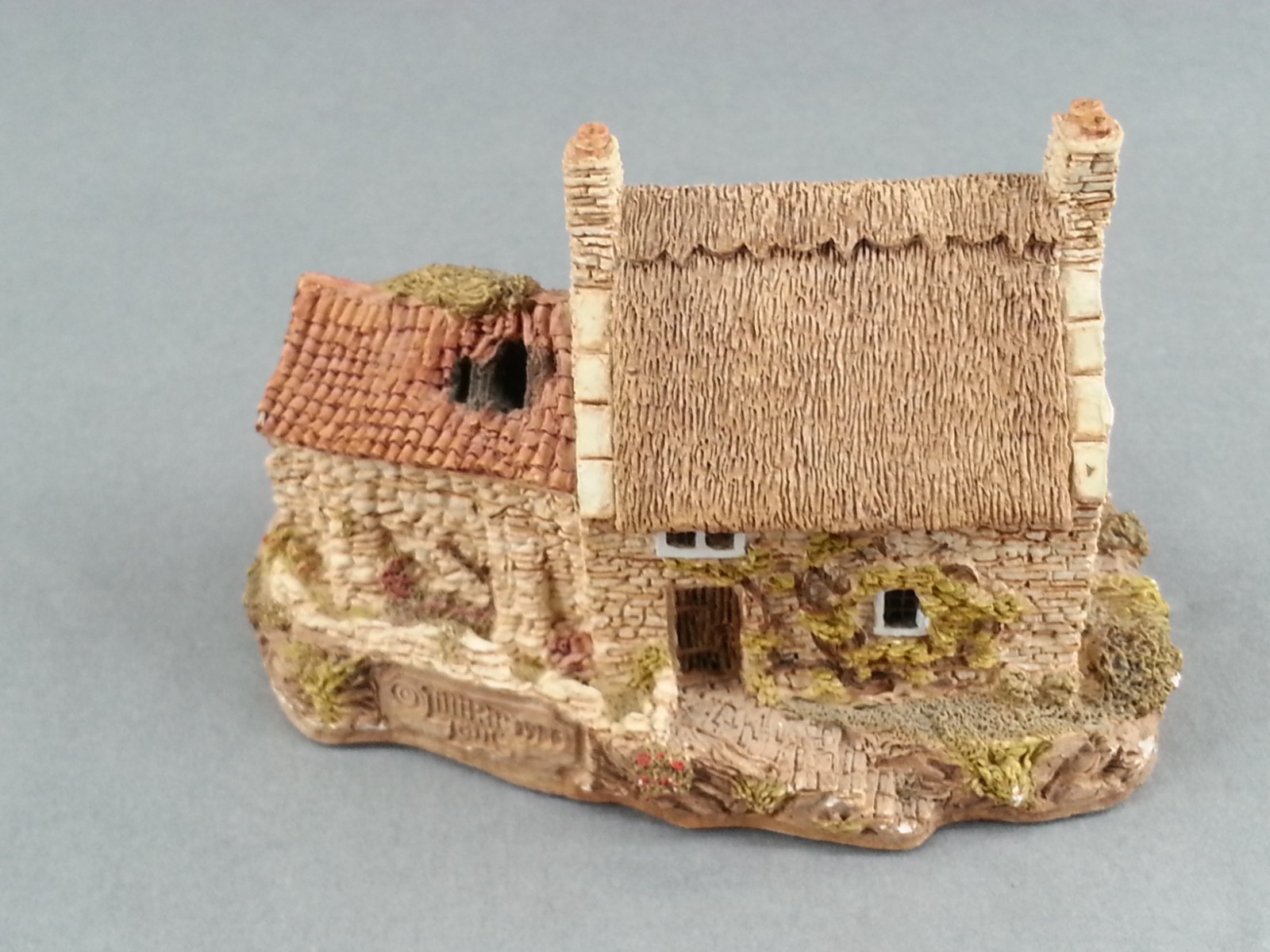 Vintage Lilliput Lane Miniature 1986 Cobblers Cottage