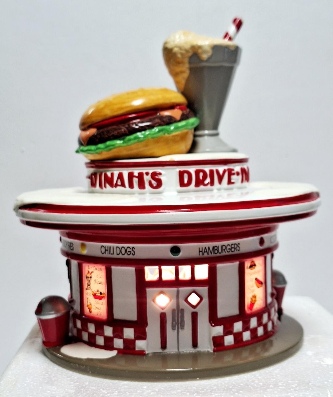 Department 56 Original Snow Village DINAHS DRIVE-IN Intro 93 Retired 96 PLZ READ