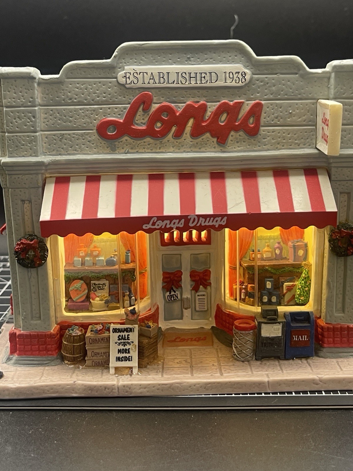 Lemax Village Collection Longs Drugs Store Lighted Building 55283LO Box Tested