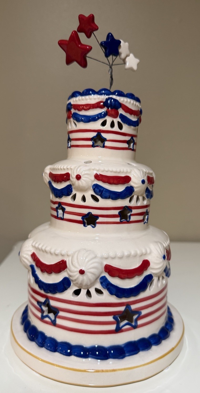 Blue Sky Clay Works Goldminc 250th – 4th of July Cake – 9” -rare – New