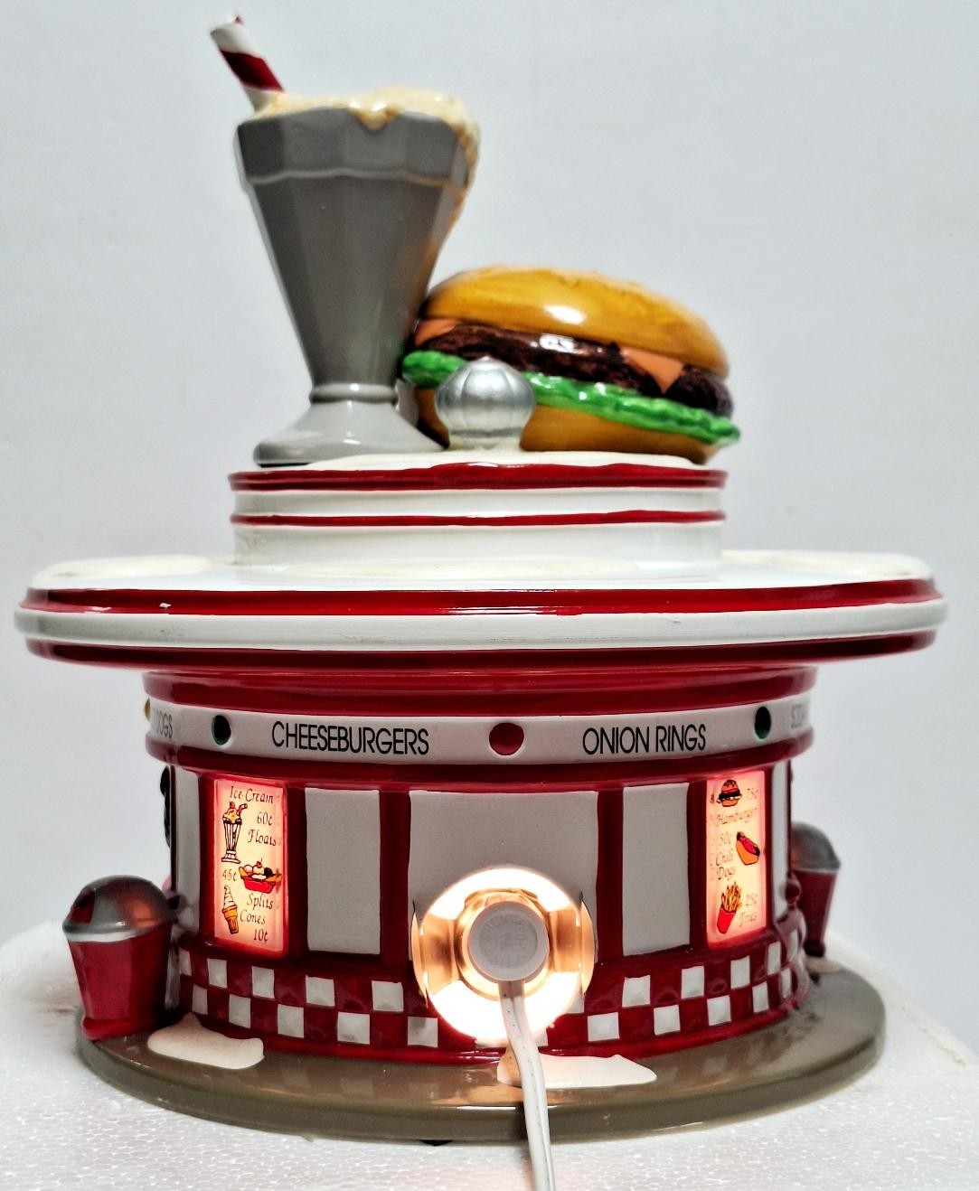 Department 56 Original Snow Village DINAHS DRIVE-IN Intro 93 Retired 96 PLZ READ