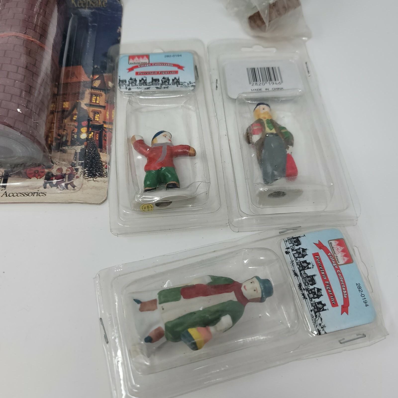 Christmas Village Figures Trees Signs Fence Floor Accessories Dickens Lot Of 12