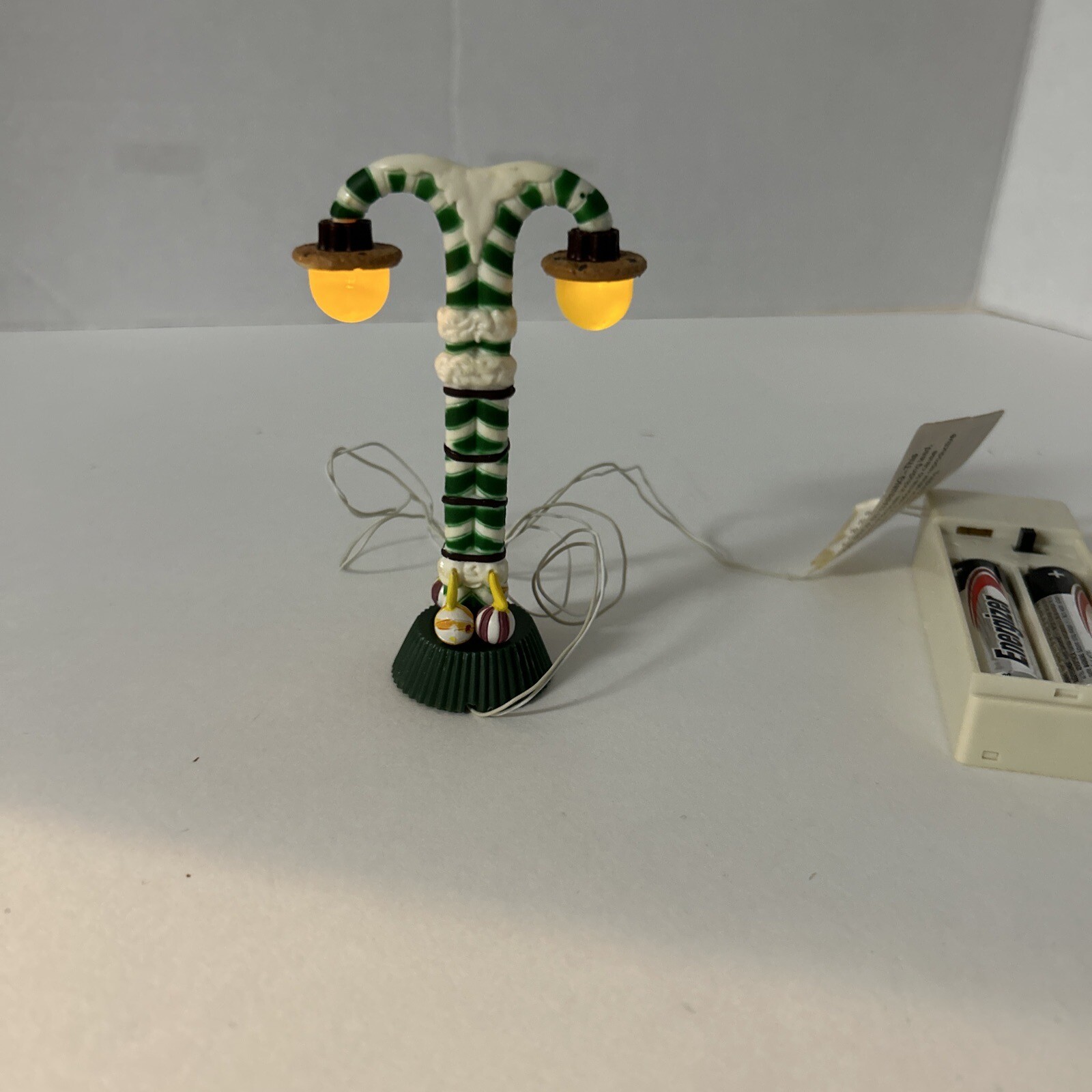 Lemax Candy Cane Light Pole Works needs Batteries