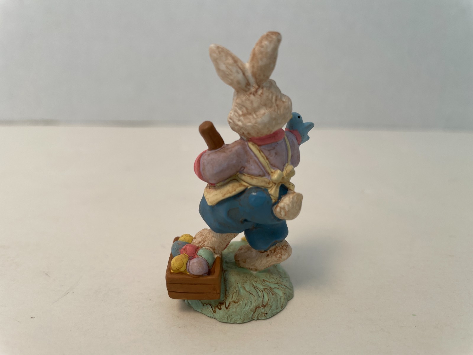 COTTONTAIL LANE SPRINGTIME/EASTER ACCESSORIES: SWEEPER BUNNY