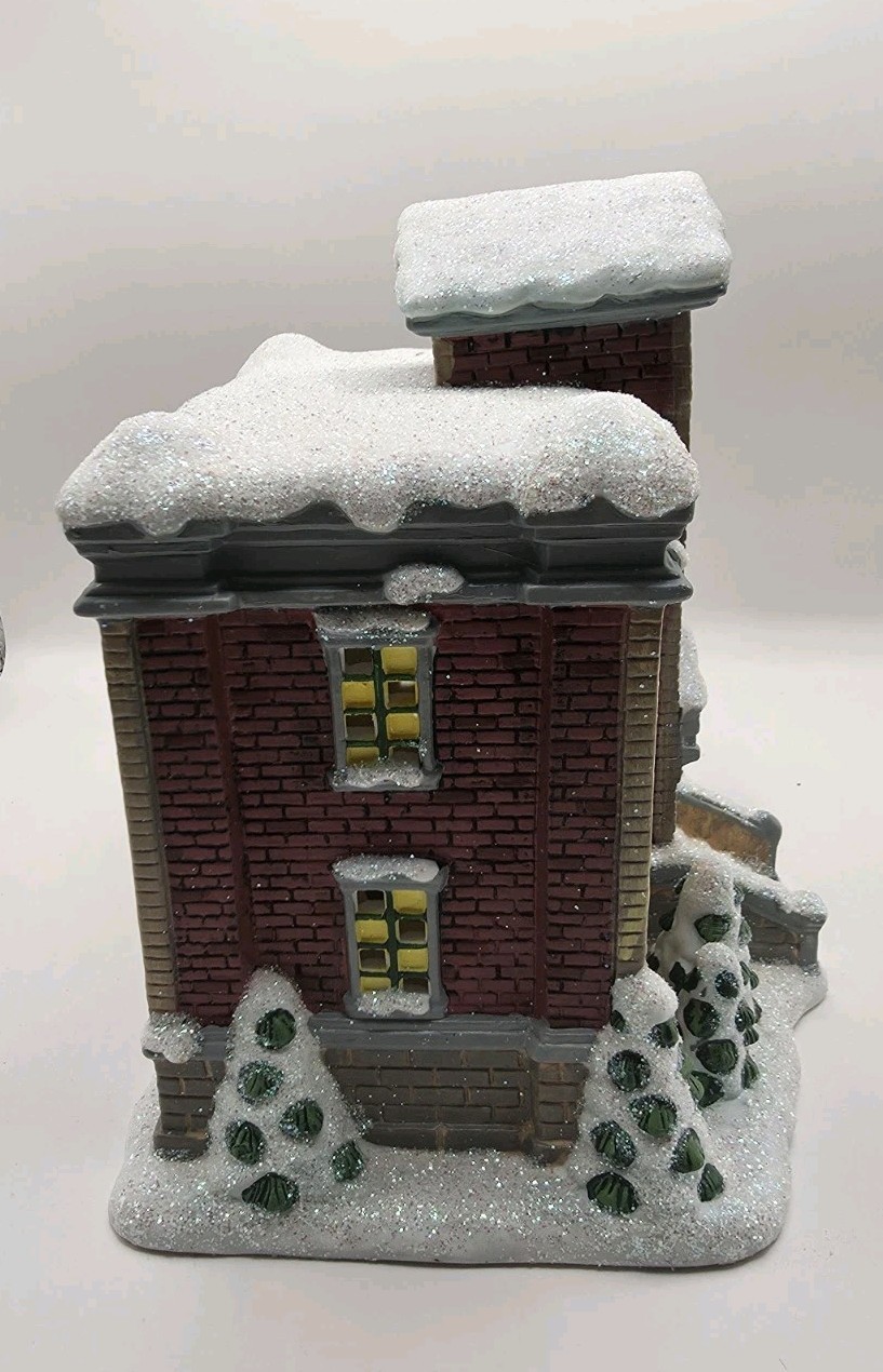 ENESCO IT’S A WONDERFUL LIFE BEDFORD FALLS HIGH SCHOOL SERIES 111 LIGHTED W/ BOX