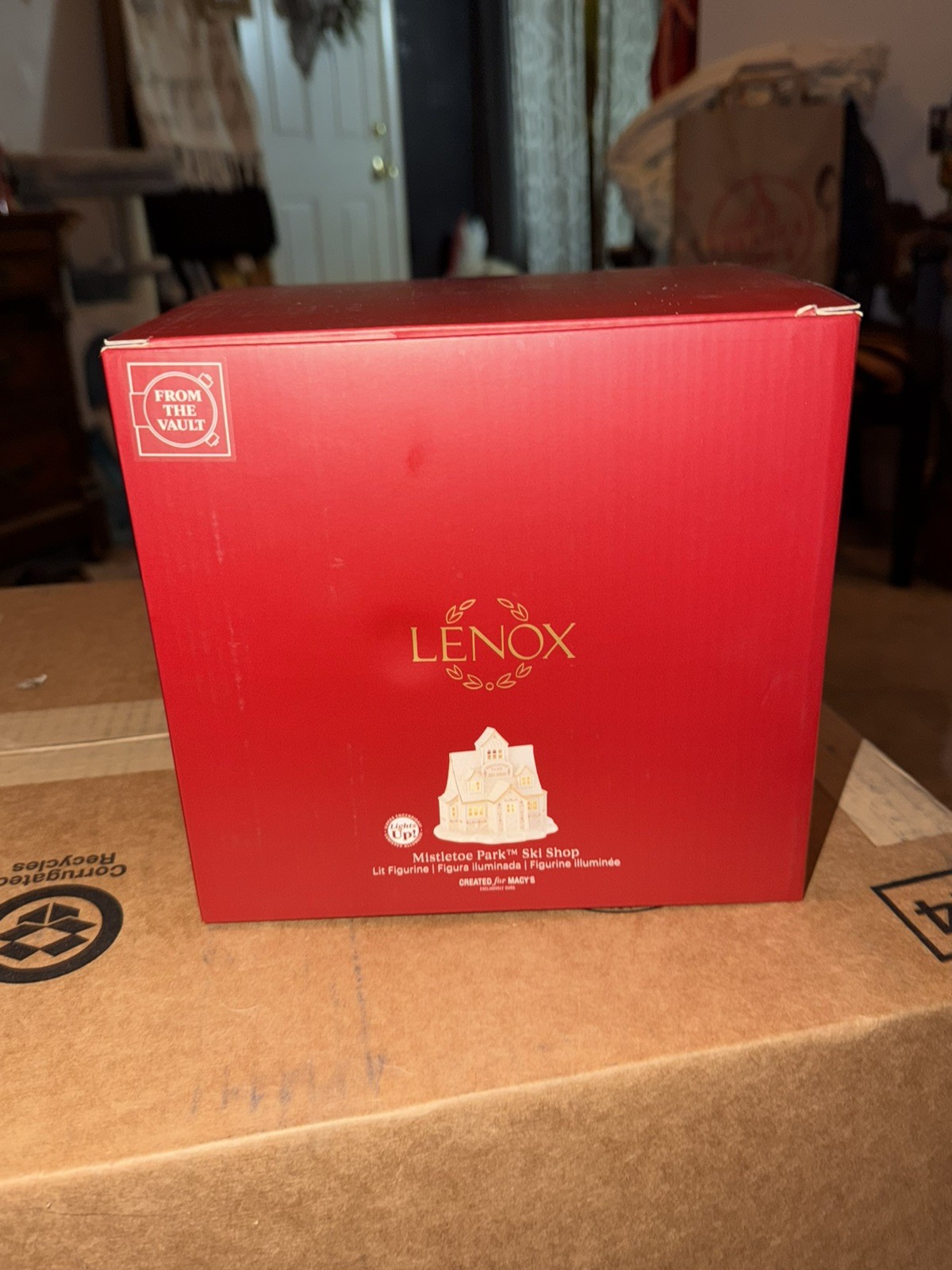 Lenox Mistletoe Park Village “Ski Shop” Lighted NEW IN BOX