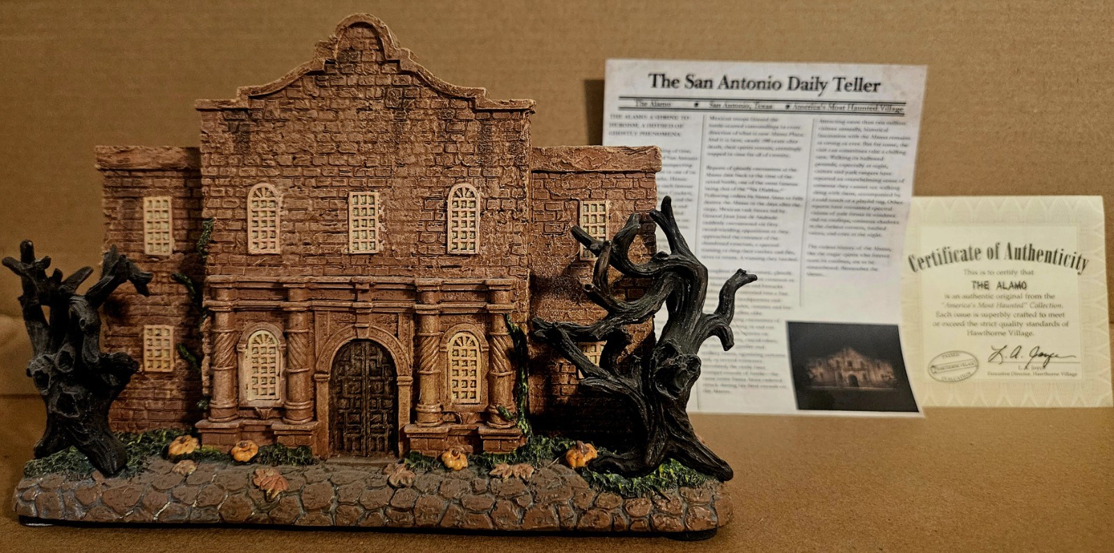 The Bradford Exchange Hawthorne Village America’s Most Haunted THE ALAMO TEXAS
