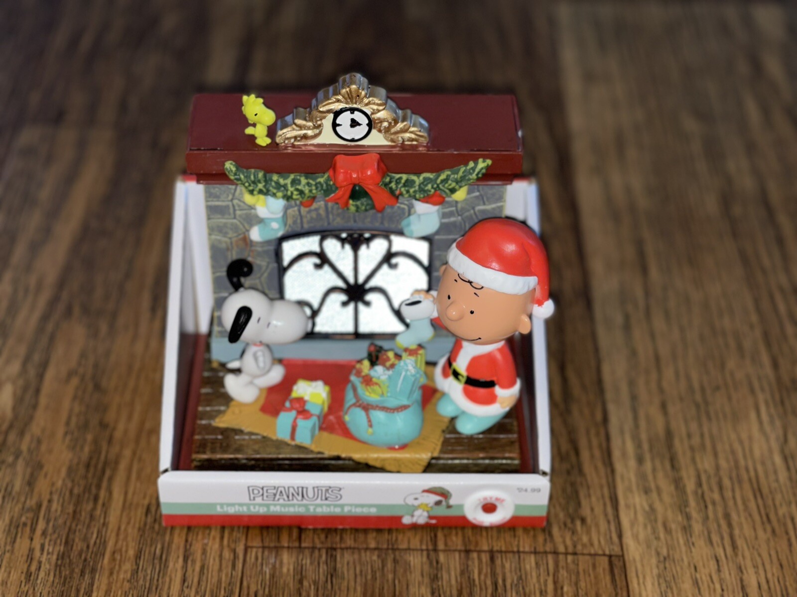 NEW Peanuts Snoopy Woodstock & Charlie Brown Lights Up Music Table Piece
