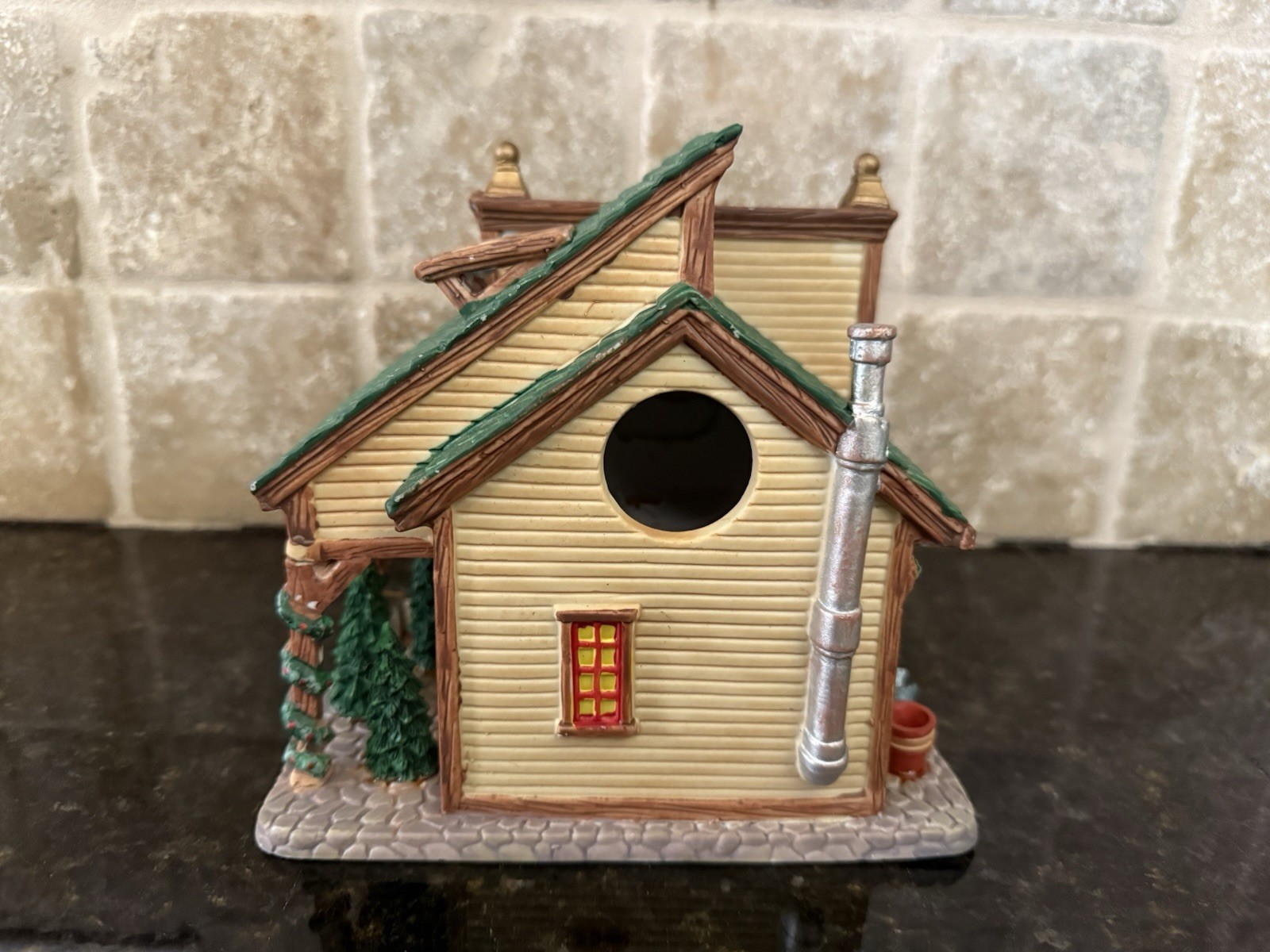 Lemax 2007 Christmas Garden Shop Coventry Cove #75596 Pine Wreaths Poinsettias
