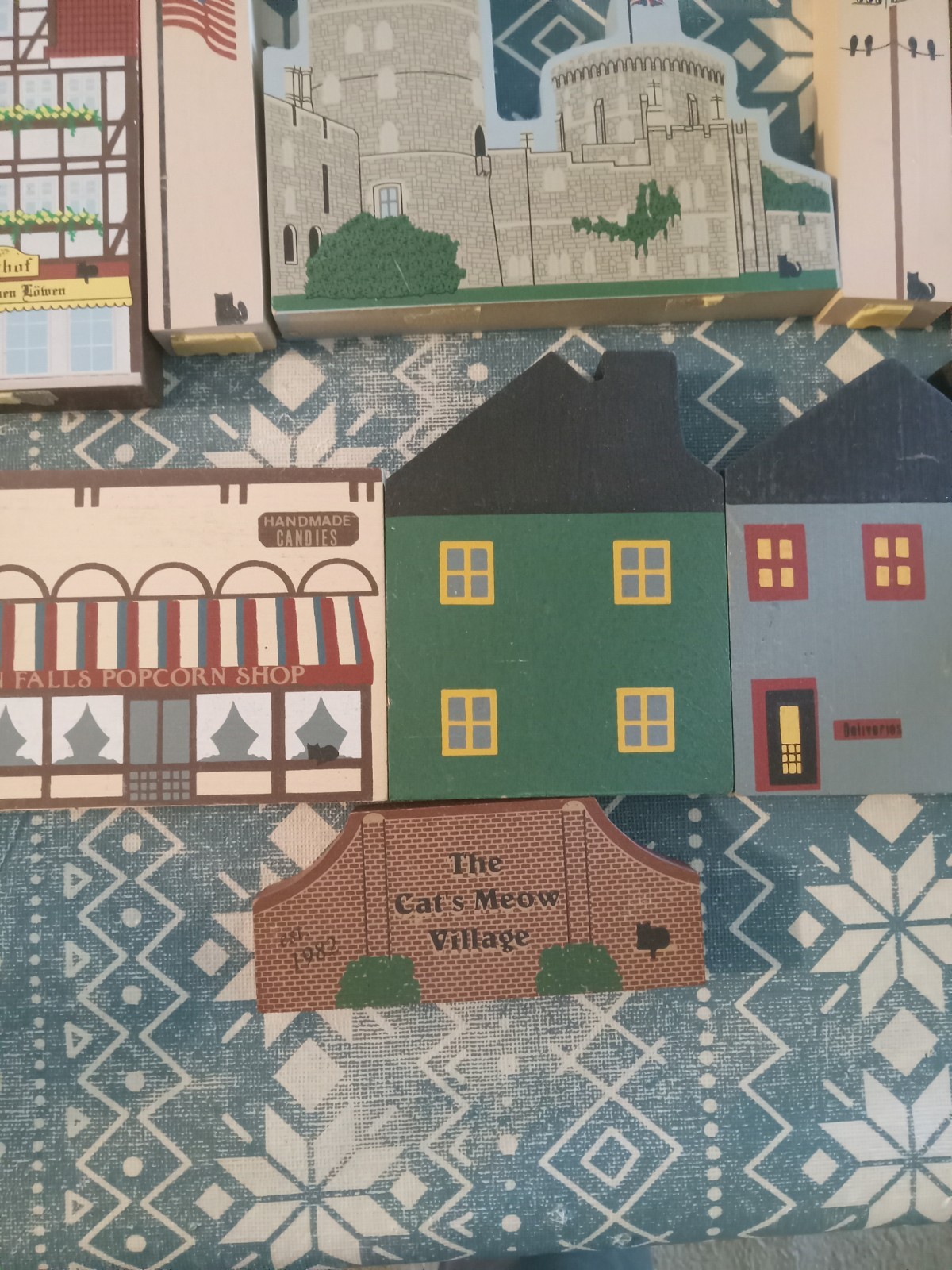 The Cats Meow Village Lot 23 Store Germany Shops Houses Vintage Some Wear