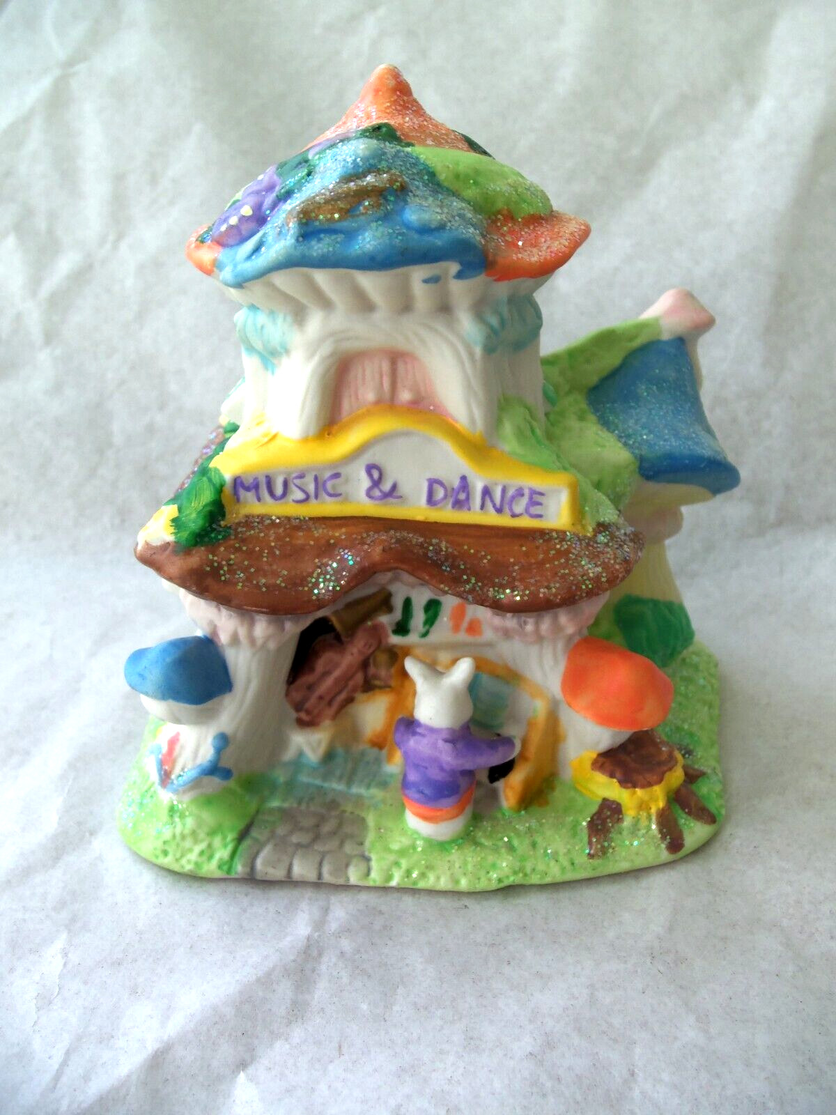Easter Bunny Village Music & Dance House! HOPPY HOLLOW! 2004! CAN LIGHT UP!