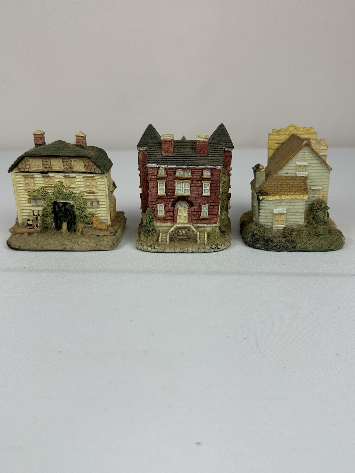 Lot of 3 International Resourcing Services Inc. Mini Buildings Vintage 3”