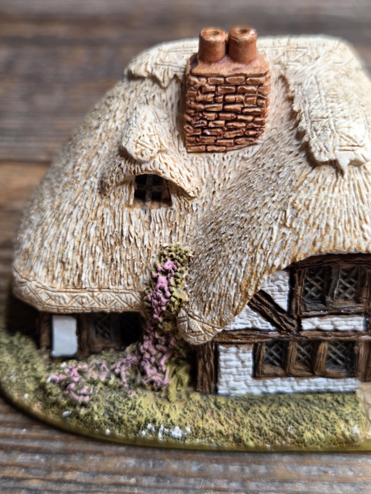 Lilliput Lane Cottages “April Cottage” Signed 1984 Unboxed