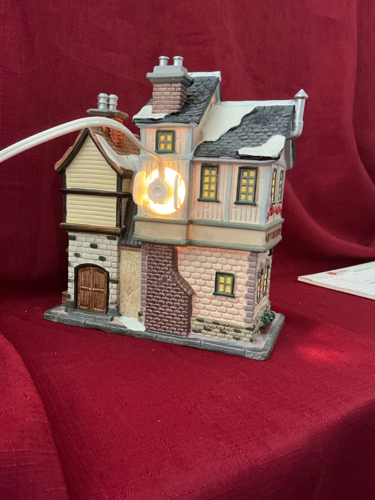 Lemax Plymouth Corners Christmas Village Ship To Shore Shoe Store Engraver 25654