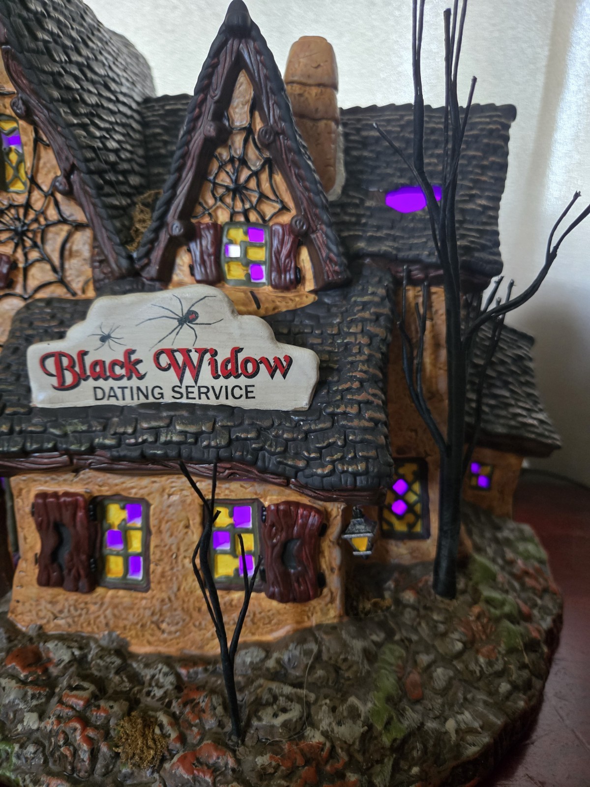 Department 56 Snow Village Halloween Black Widow Dating Service #805676 2008