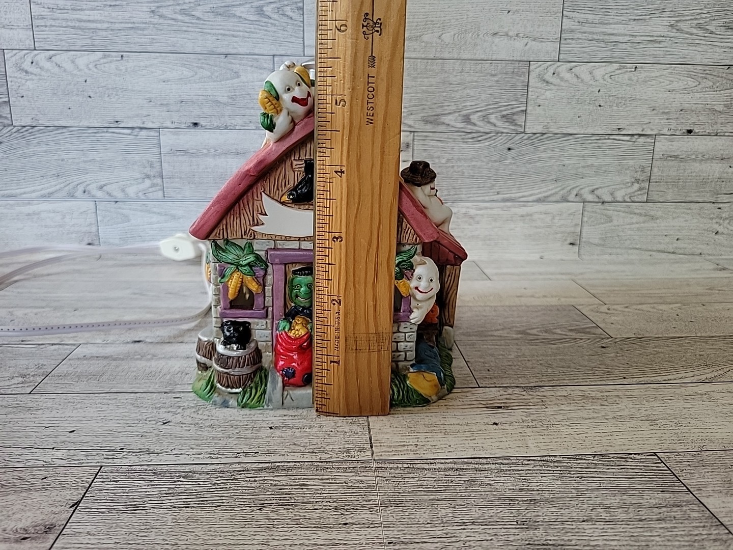 Porcelain Halloween Village Light-Up Haunted Farm House Works Cord VTG Lighted
