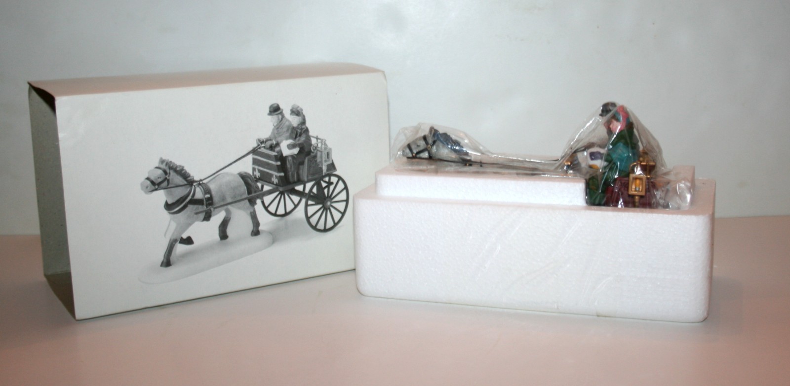 Dept 56 Dickens Village Red Christmas Sulky Carriage 58401 Retired NEW