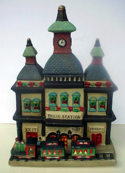 Winter Valley Villages Porcelain Train Station Christmas Lighted House Vintage