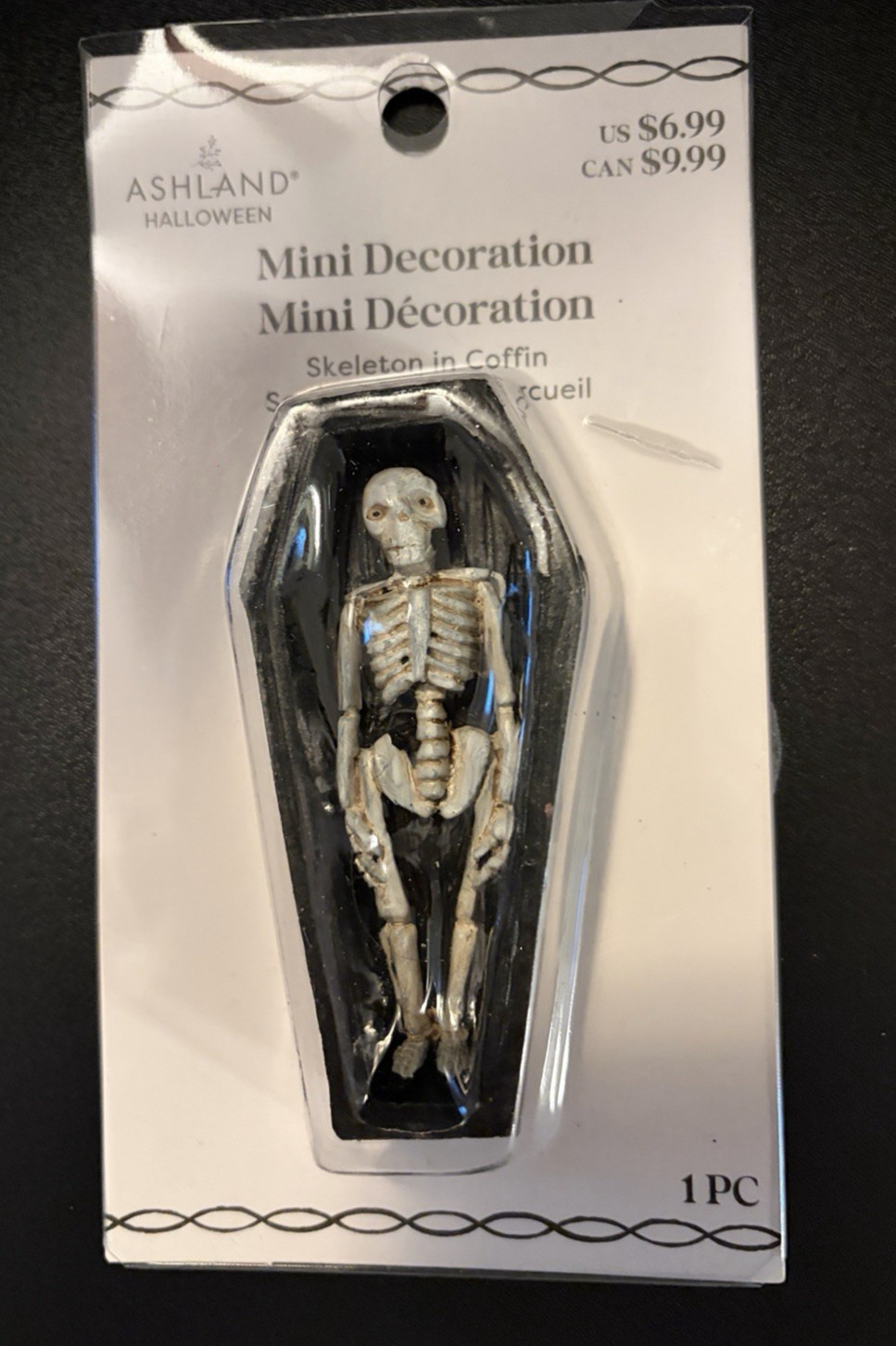 ASHLAND HALLOWEEN MINIATURES SKELETON IN COFFIN ~ NEW IN PKG 2025