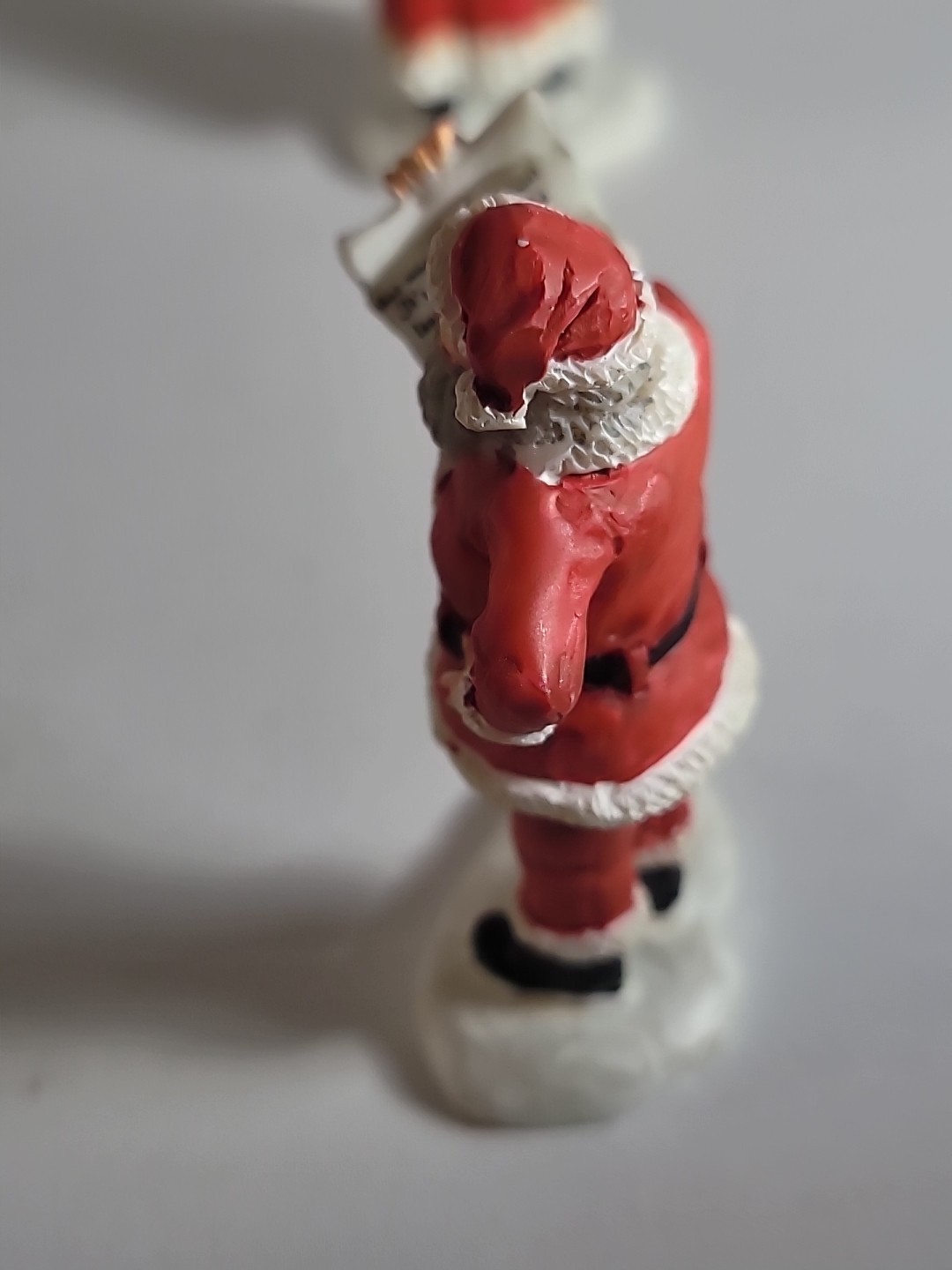 Lemax Christmas Village Town Mr. & Mrs. Santa Claus 92334 92335