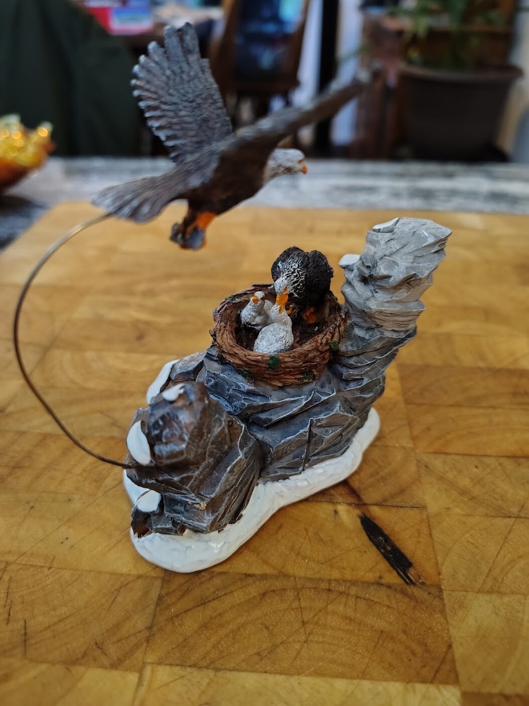 Lemax Accessories- Poly Resin Eagles Feeding