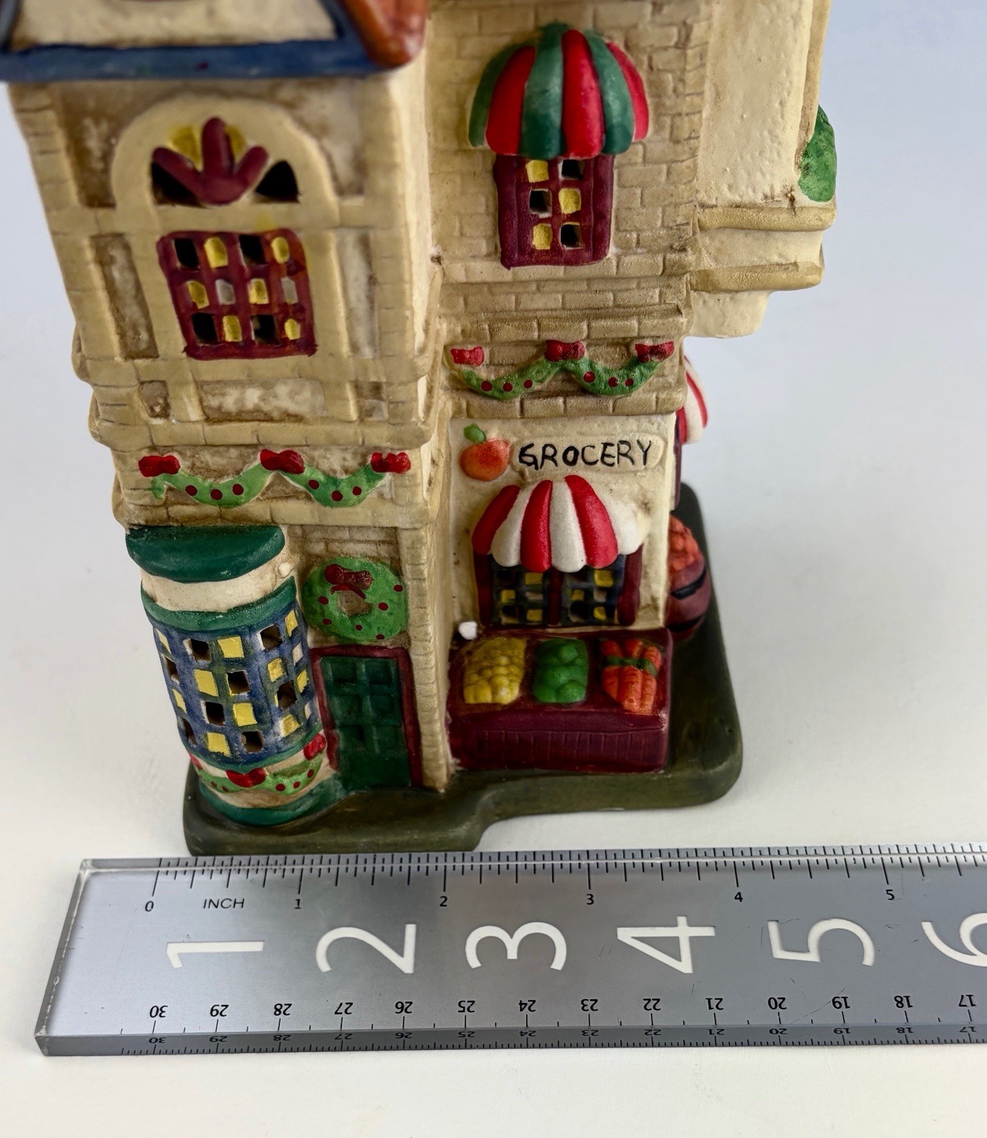 Dickens Grocery Store 1995 Porcelain Collectible Christmas Village