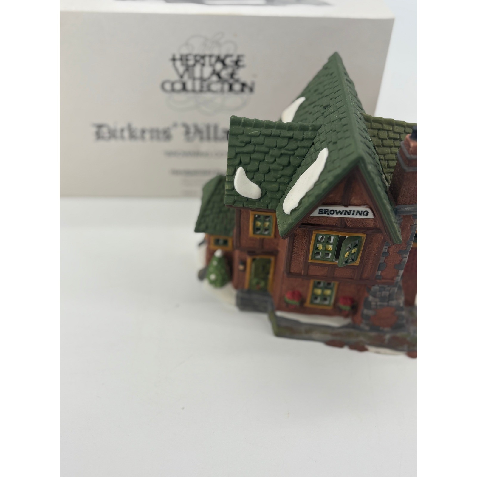 Department 56 Browning Cottage Dickens Village Series OS House Brown Green