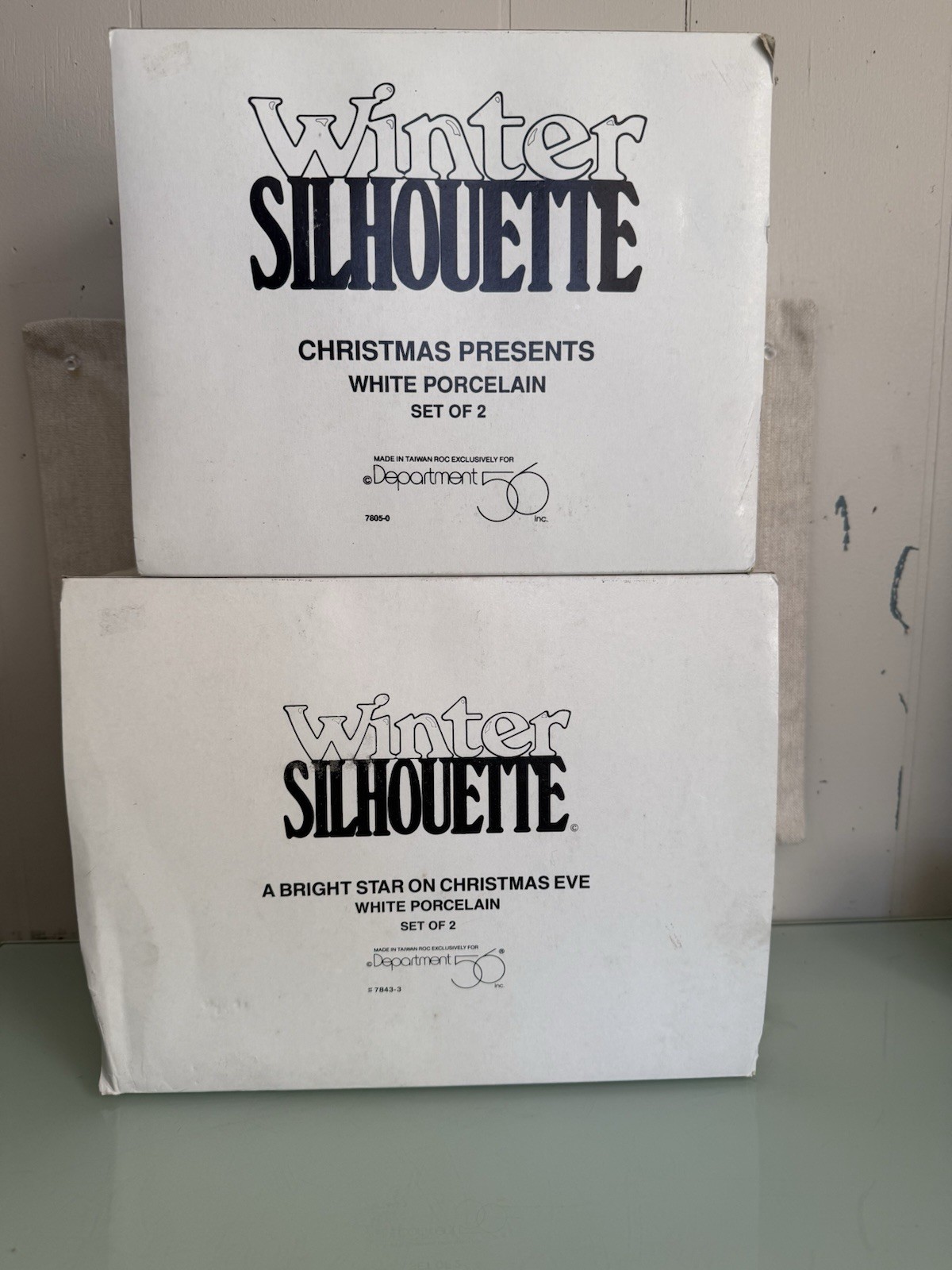 2 Dept 56 Winter Silhouettes Christmas Presents & A Bright Star On Christmas Eve