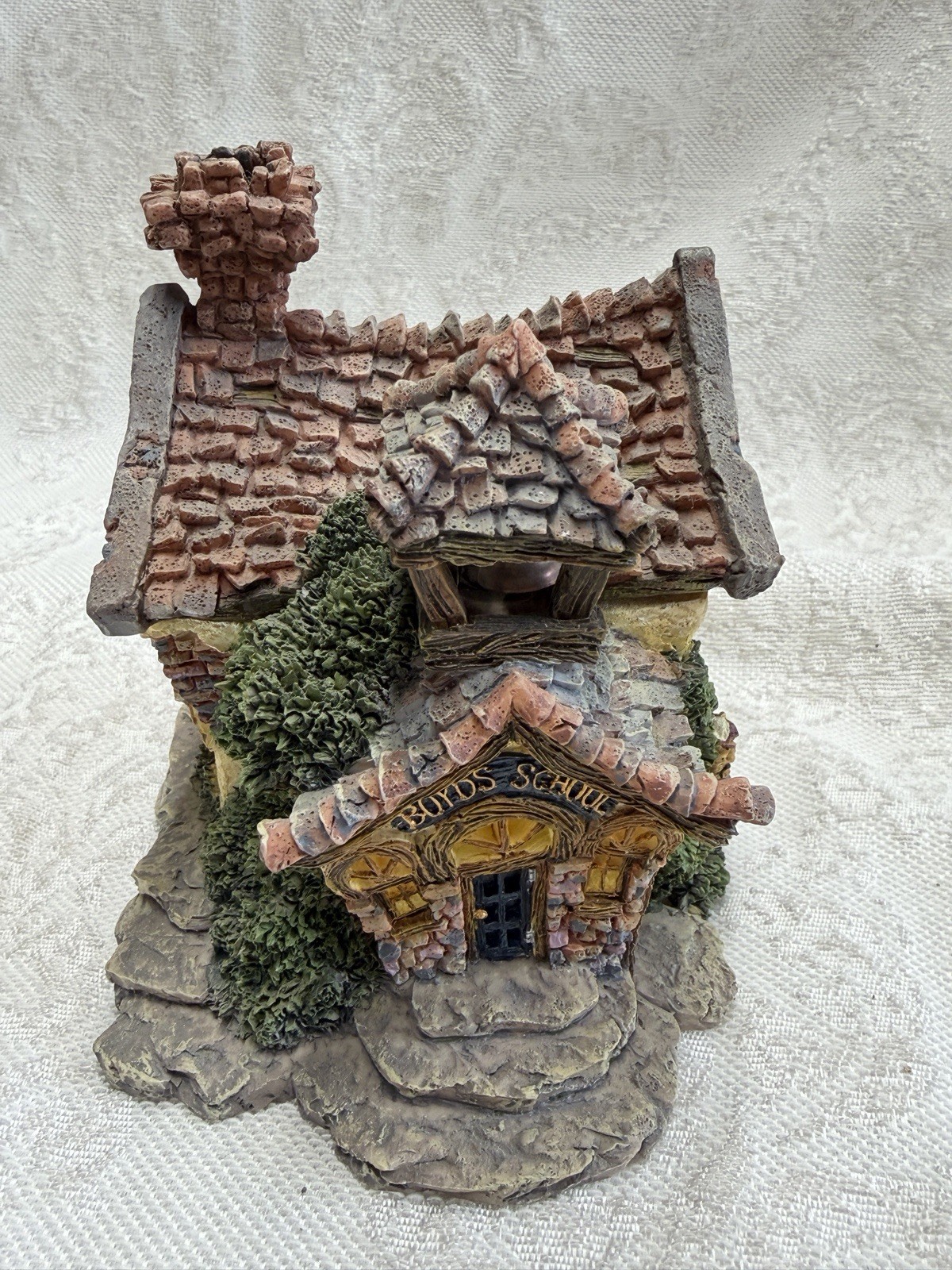 Boyds Bearly-Built Villages School House with accessories. First edition house.