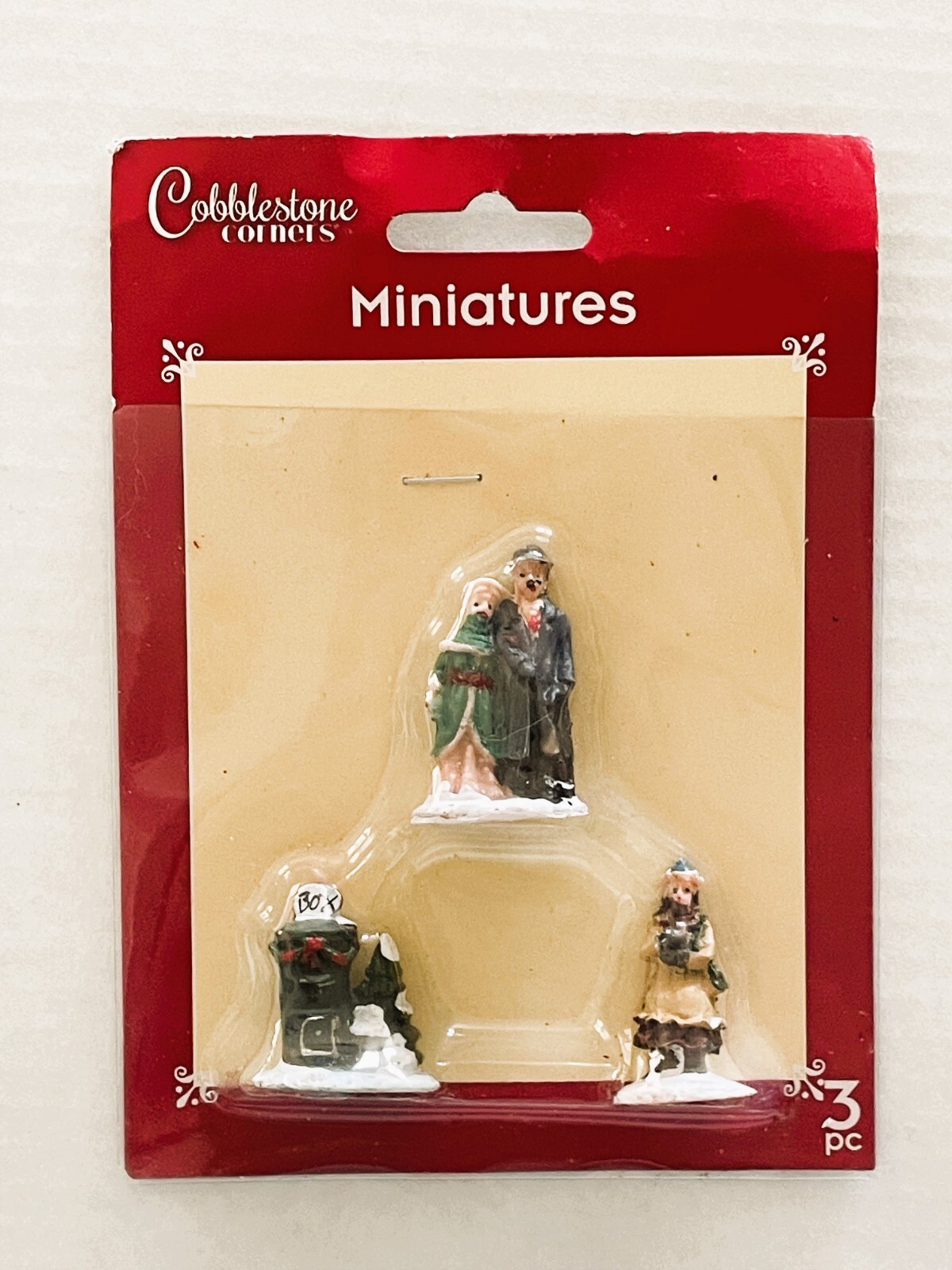 Cobblestone Corners Miniatures Winter Village 3 pcs Family Girl & Box & Tree