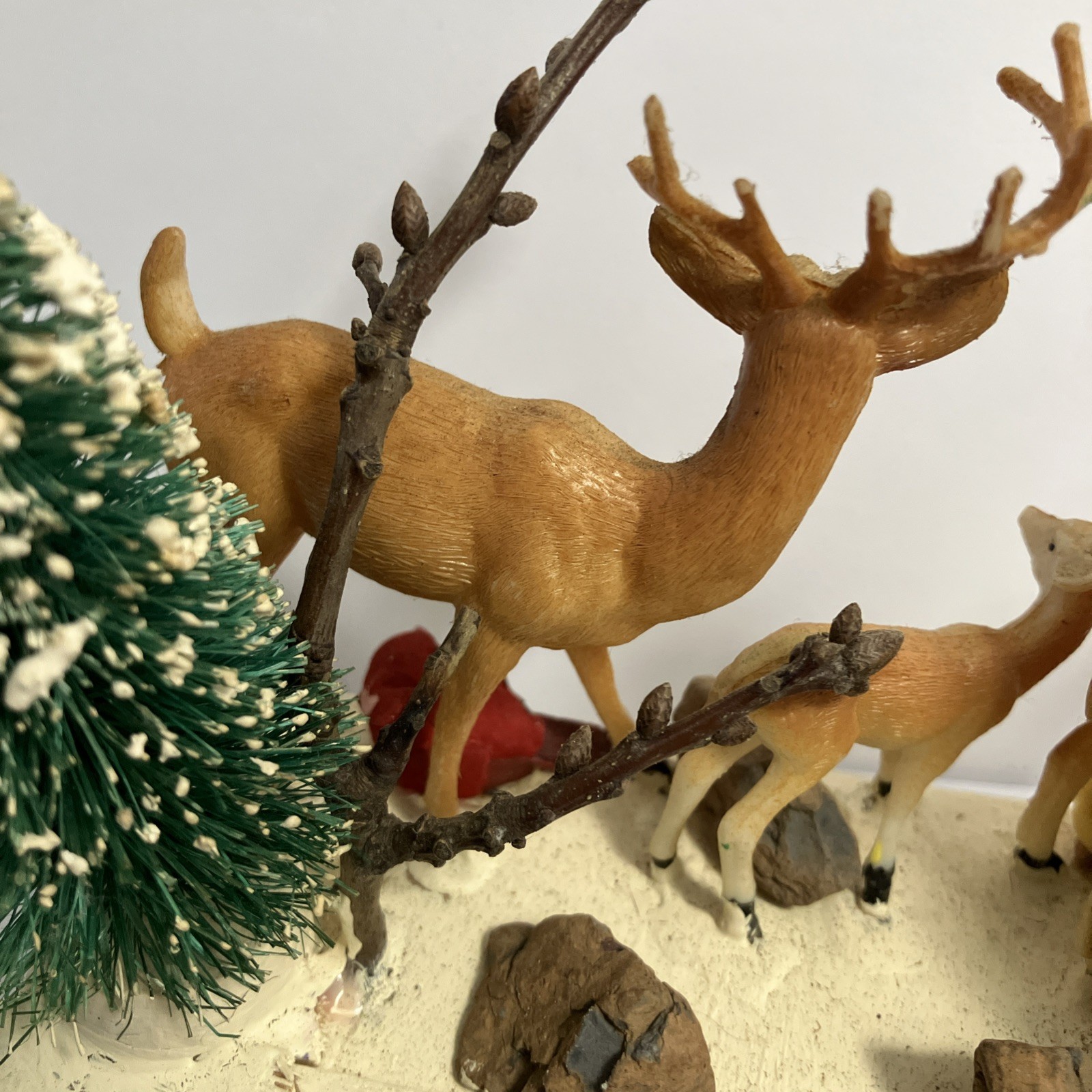 VTG Bottle Brush Trees Deer Buck Fawn Winter Scene for Train Garden 6×2/5″ T