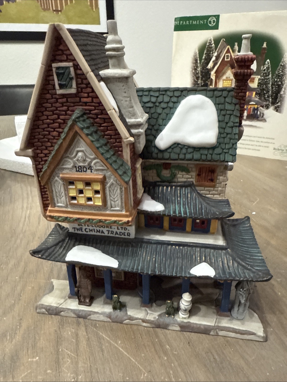 VINTAGE Dept 56 Dickens’ Village #58447 “The China trader” 1999 IN BOX SEE ALL