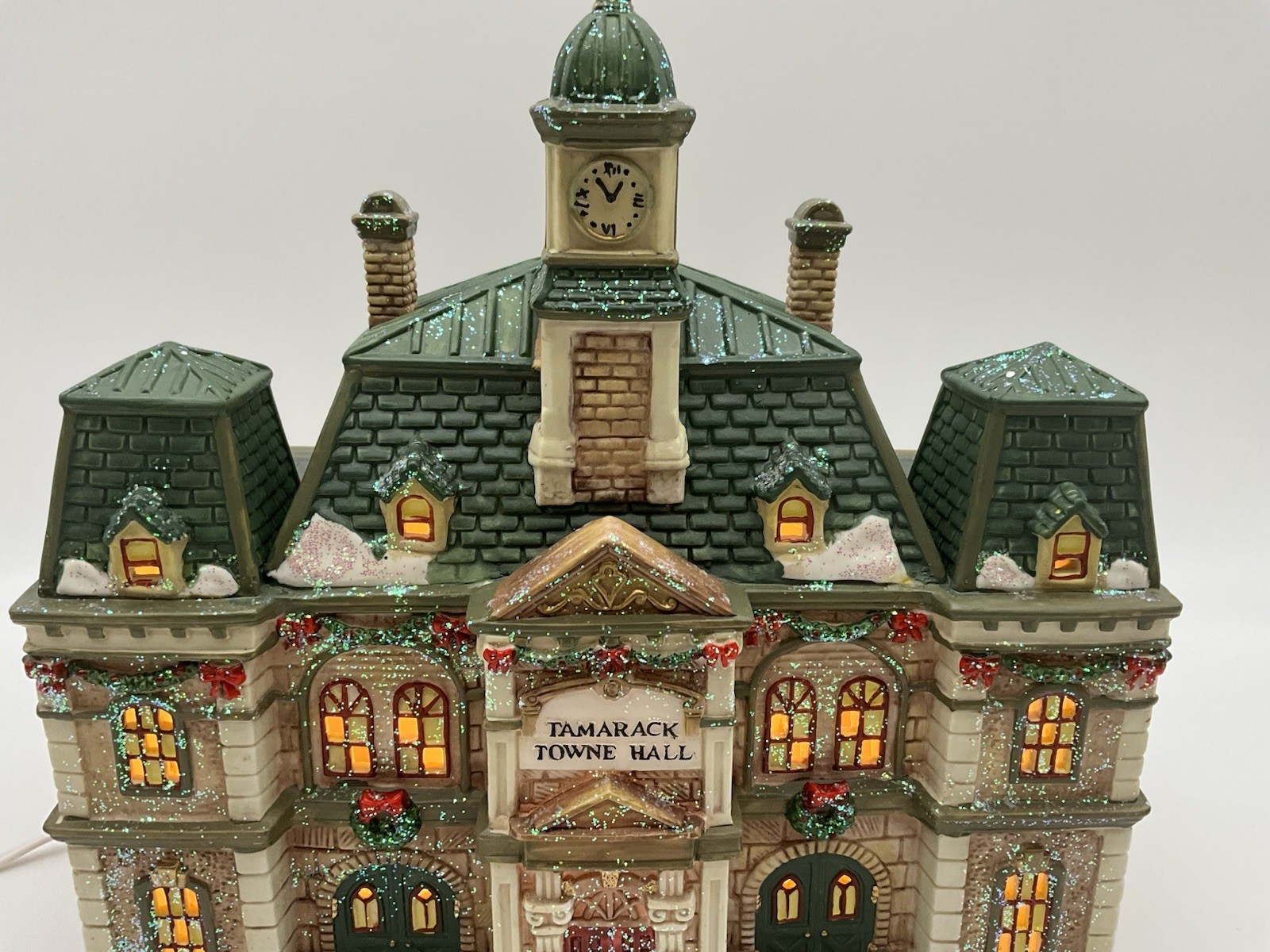 Santa’s Workbench Collection “Tamarack Towne Hall” Porcelain VTG Christmas House