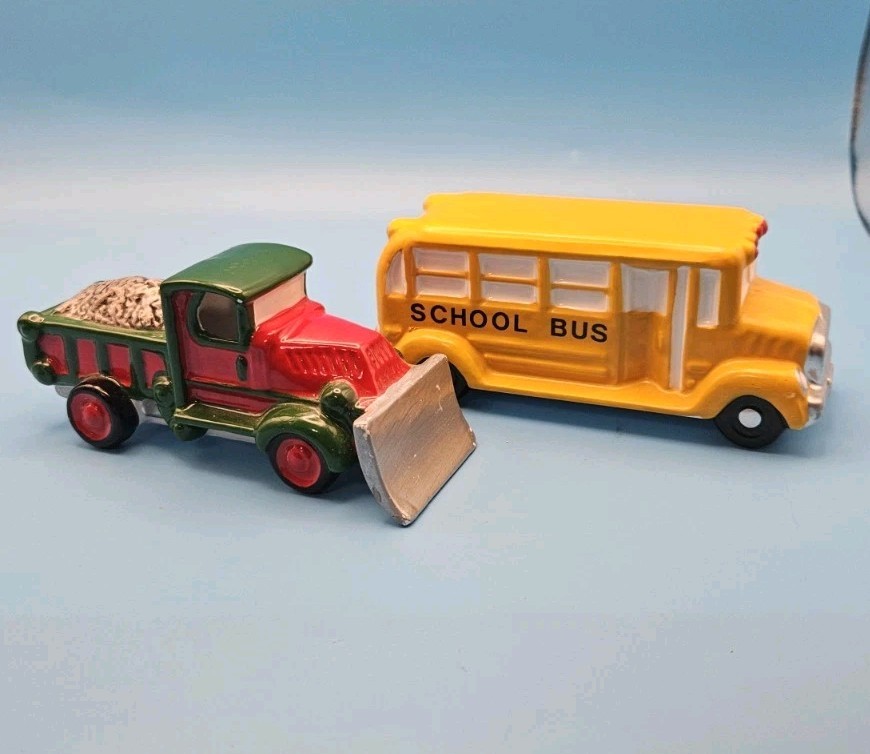 Dept 56 1988 Vintage Original Snow Village School Bus & Snow Plow Set Of 2 READ