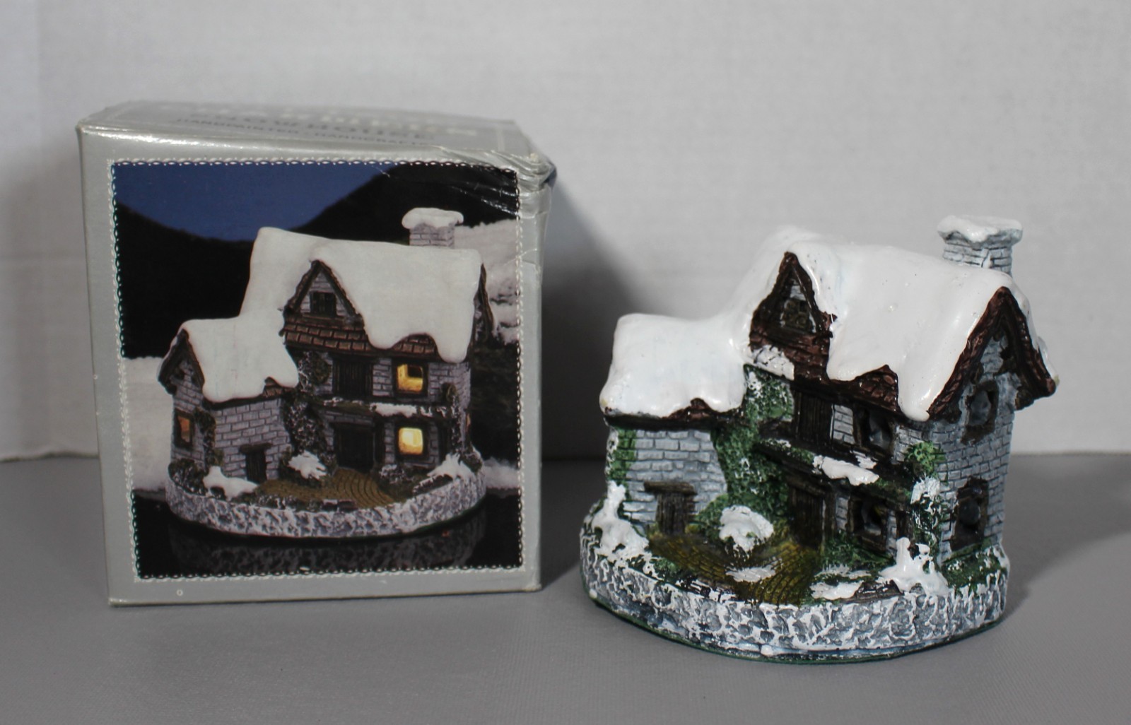 JSNY Lighted Cottage Charmers Snowhouse With Box Christmas Holiday Decoration