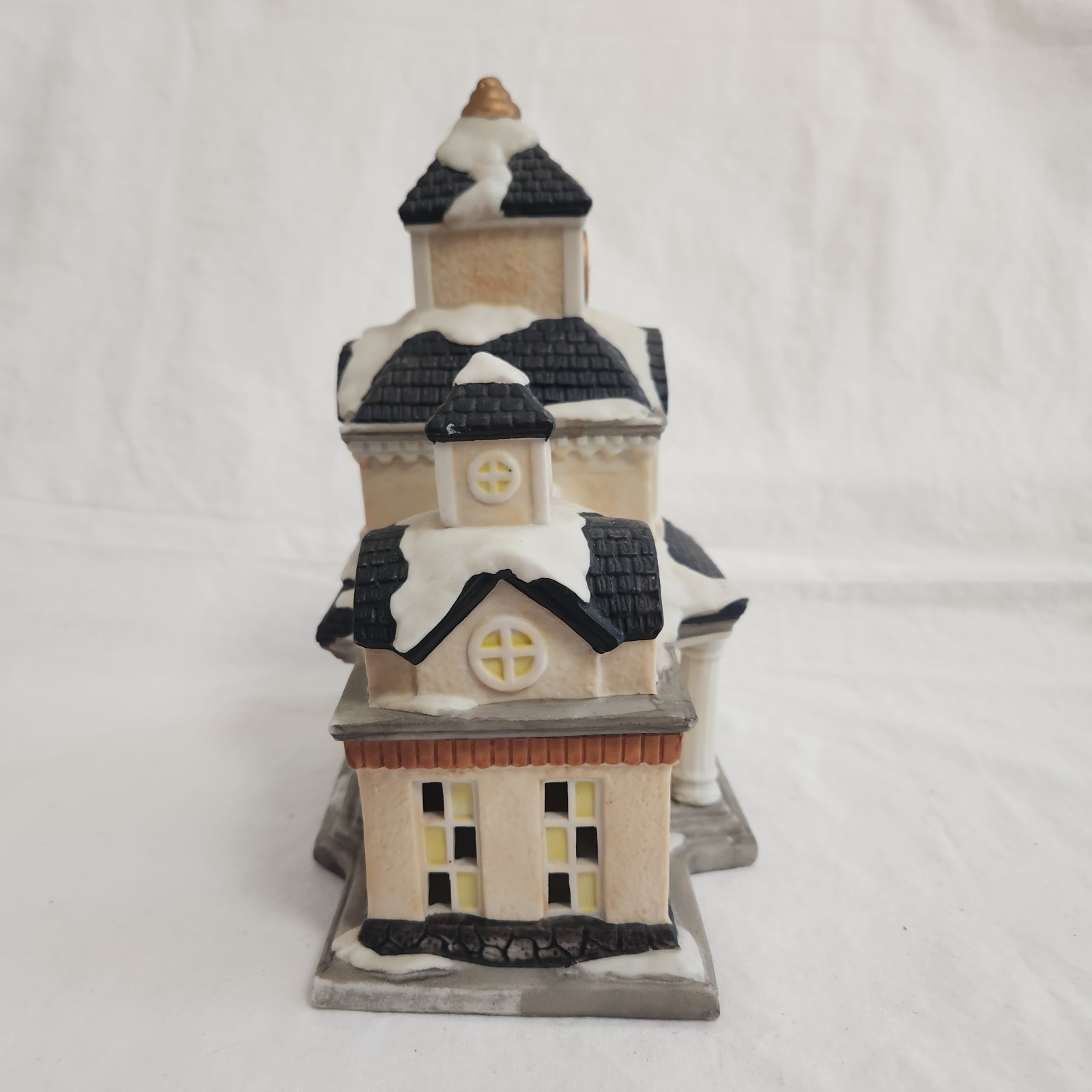 Mercuries Dickens St. Train Station Building Winter Christmas Village Display
